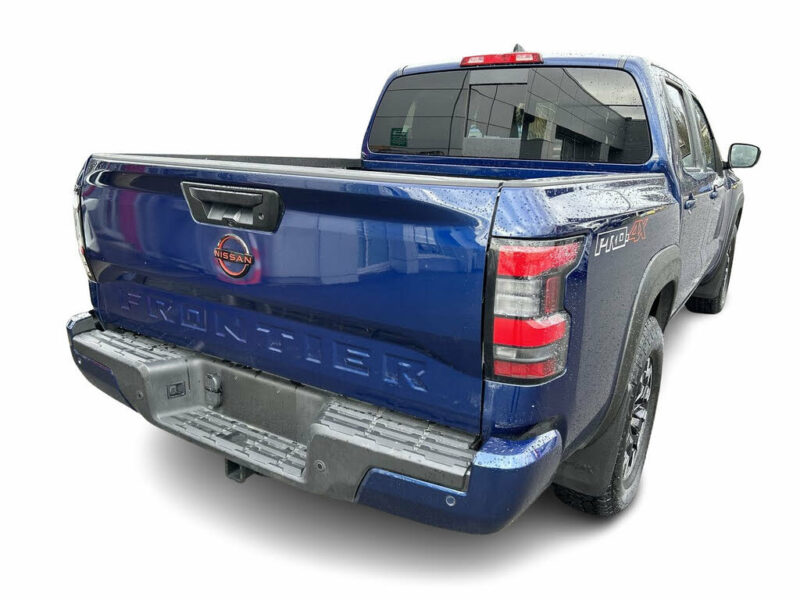 2023 Nissan Frontier PRO-4X Crew Cab 4WD