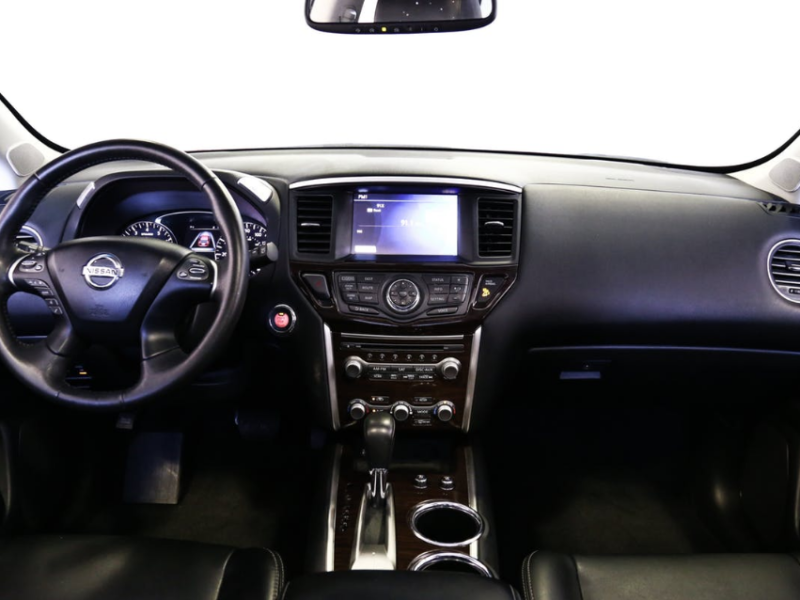 2015 Brown Automatic Nissan Pathfinder